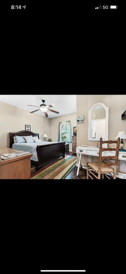 Little House On The Corner Apartment Livingston Exterior photo