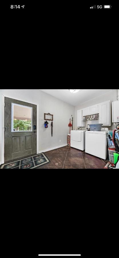 Little House On The Corner Apartment Livingston Exterior photo